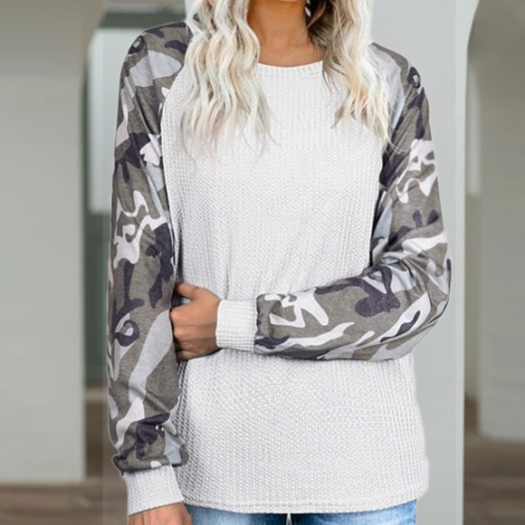 Women’s long sleeve camouflage sleeve print top - Picture 4 of 7
